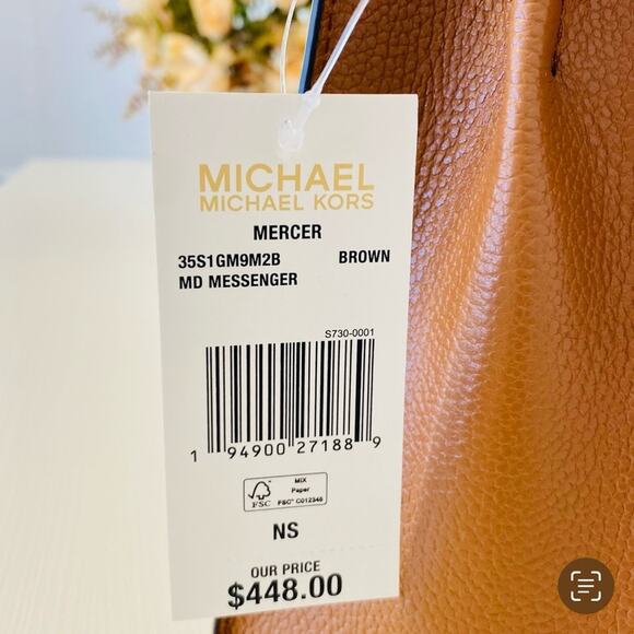 Michael Kors purse Mercer messenger crossbody in brown signature - Picture 9 of 10